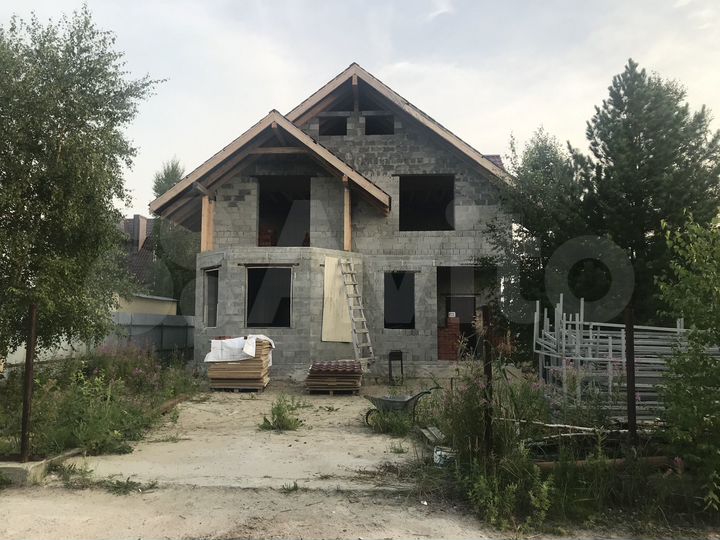 Дом 201 м² на участке 7,2 сот.