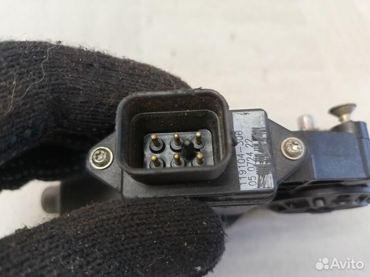 Моторчик переднего левого стеклоподъемника