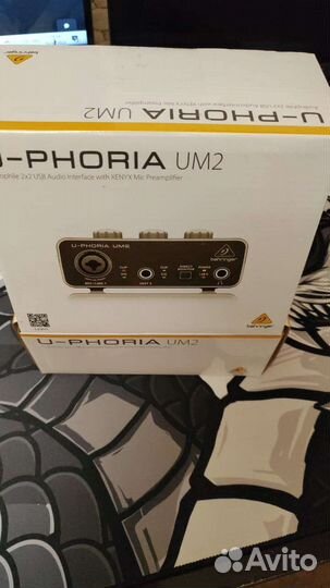 Внешняя звуковая карта behringer