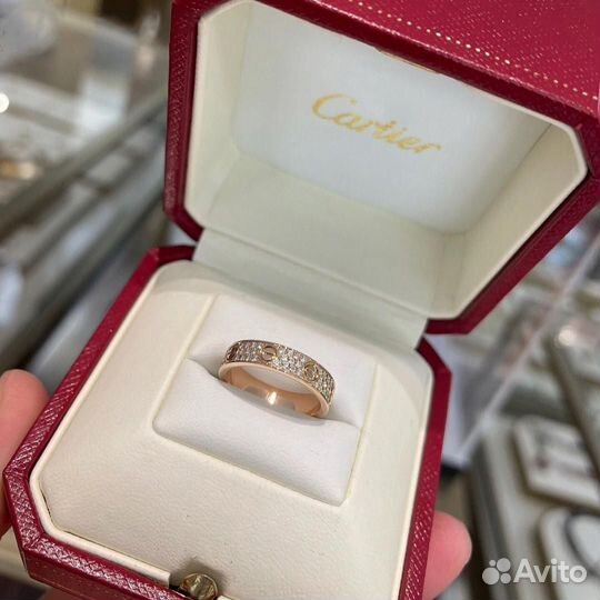 Золотое кольцо Cartier Love, бриллиантовое паве 0