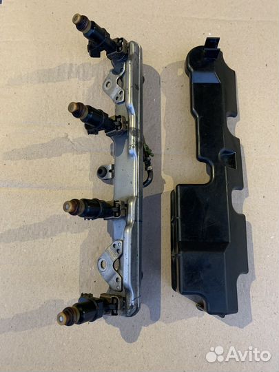 Рампа топливная Honda Civic 8 4D