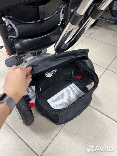 Трехколесный велосипед с поворотным сиденьем