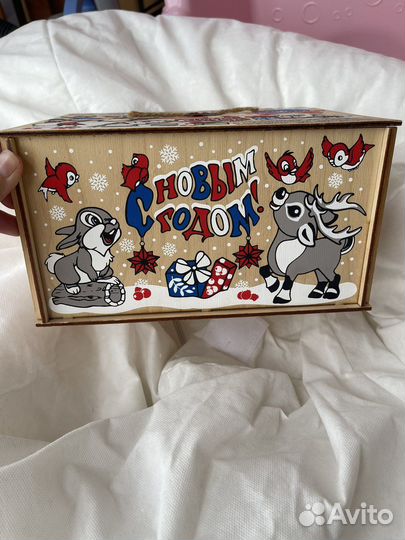 Коробка подарочная новогодняя