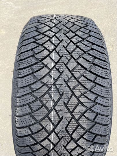 Nokian Tyres Hakkapeliitta R5 SUV 255/50 R20 109R