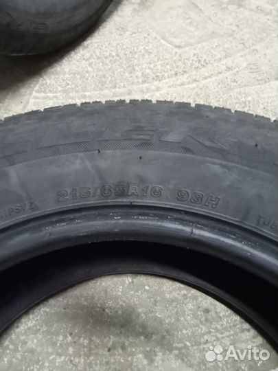 Bridgestone Dueler H/P 215/65 R16 98H