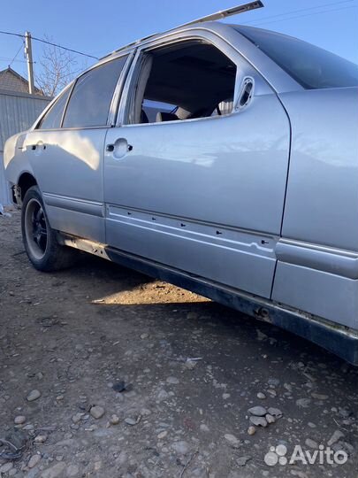 Заднее крыло Мерседес W210 e classe.разборка