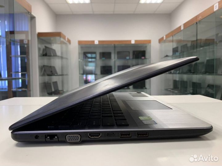 Игровой ноутбук Asus (i3-7th/ 8gb/ SSD/ 940MX)