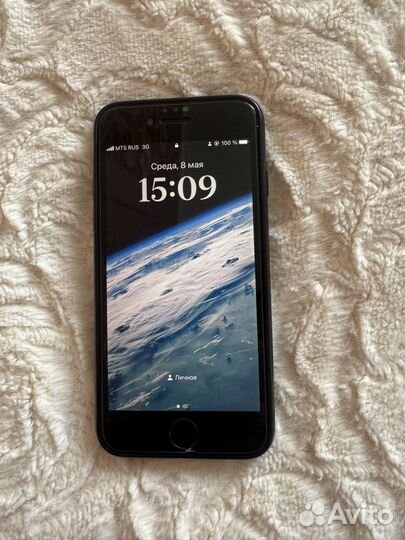iPhone 8, 64 ГБ