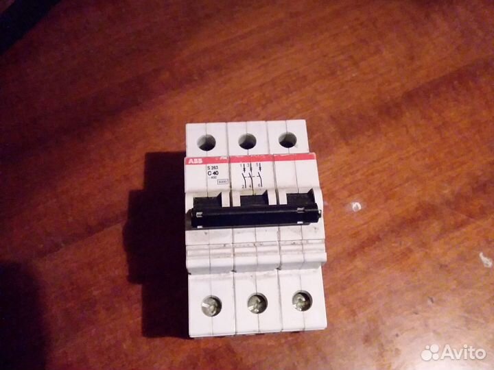 Автоматический выключатель Made EC