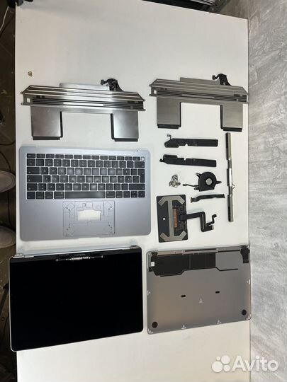 Macbook air 13 a1932 (разбор)