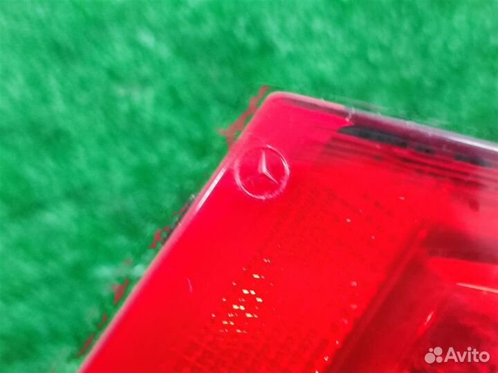 Фонарь задний внутренний левый Mercedes Benz E-cl