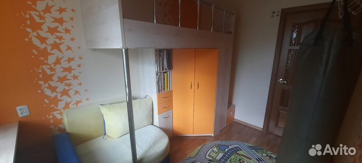 Двухъярусная кровать