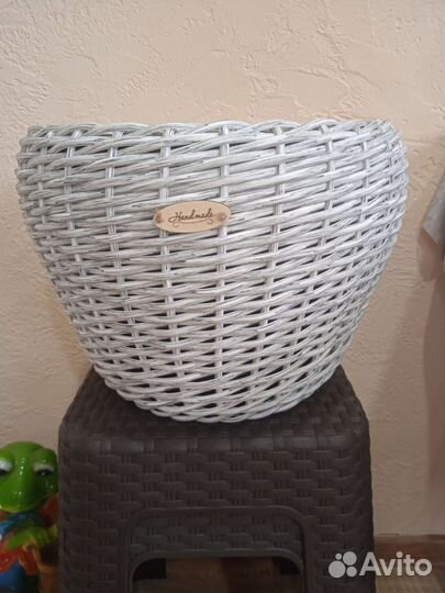 Корзины, кашпо, лежанка для животных, зеркало