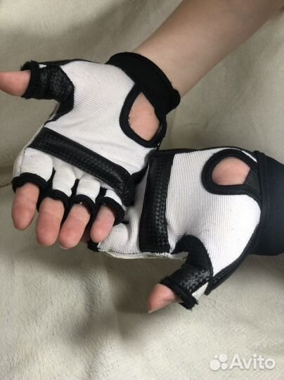 Перчатки для каратэ