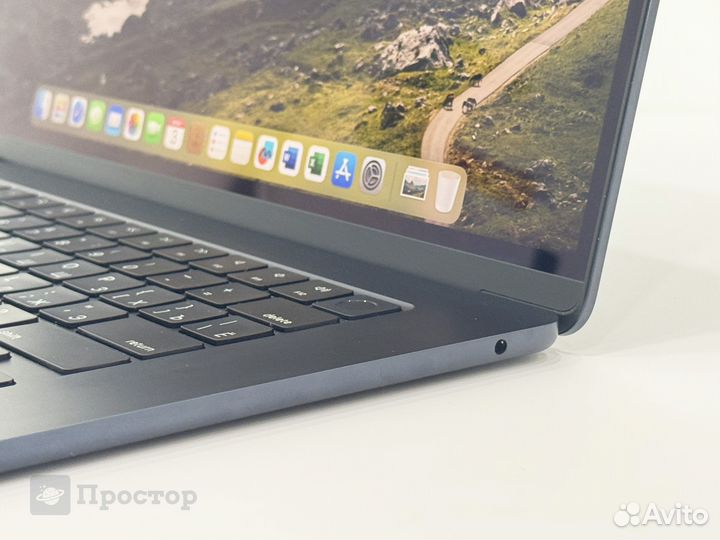 Apple MacBook Air 15 (2023, M2) 16 / 512 / Midnigh