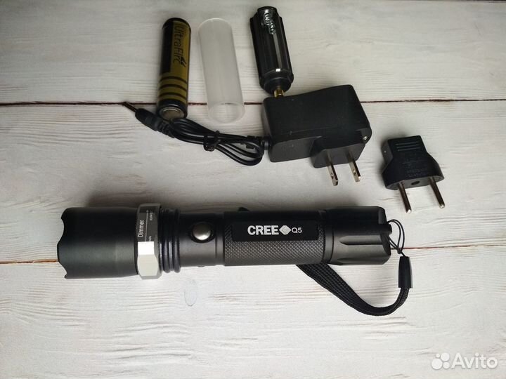 Диодный аккумуляторный фонарь (фонарик)