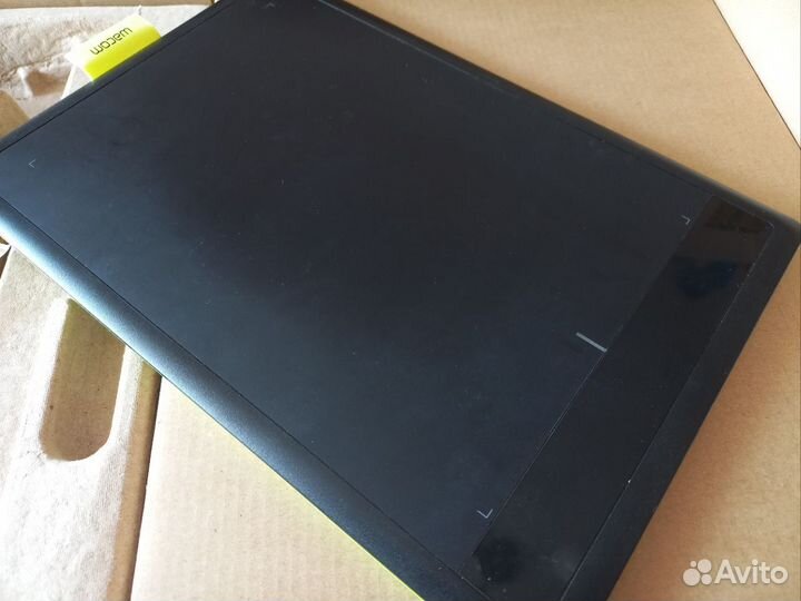 Графический планшет Wacom One Medium 2540 lpi