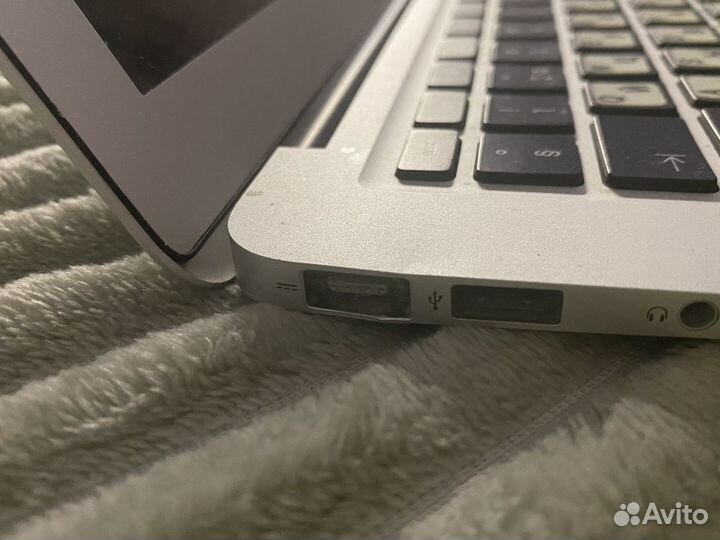 Apple MacBook Air 13 2011