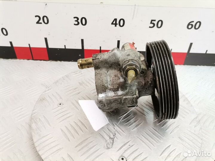 Насос для Mitsubishi Carisma