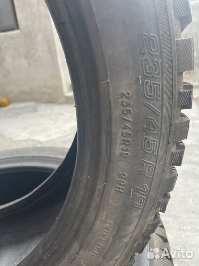 Michelin X-Ice North 3 235/45 R19