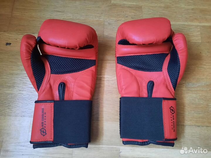 Боксерские перчатки Domyos