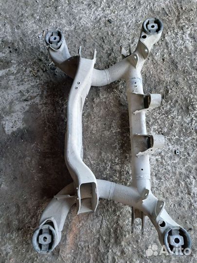 Подрамник задний на BMW E65 е66
