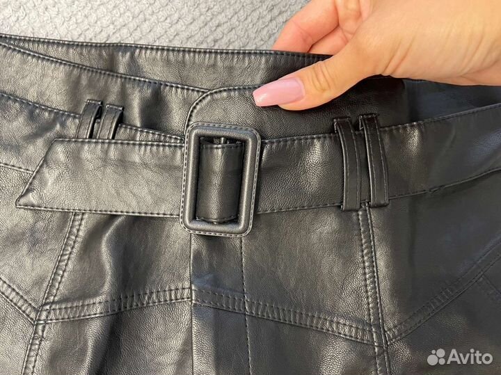 Шорты женские кожаные Р. 46-48