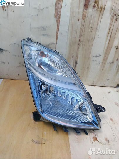 Фара правая Toyota Prius 2 NHW20 2011 81145-47150