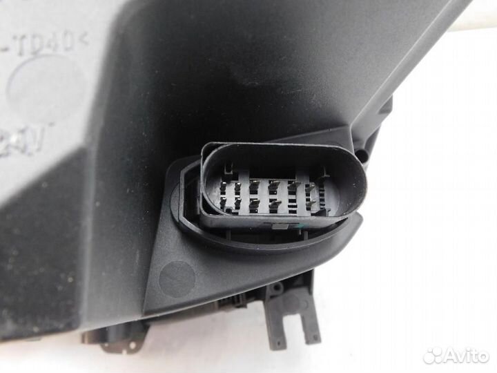 Фара правая Audi A4/RS4