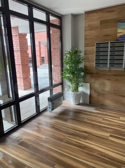 2-к. квартира, 74 м², 1/8 эт.