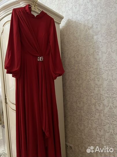 Вечернее платье