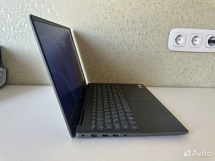 Мощный ноутбук dell Vostro 7590 i7