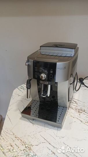 Кофемашина DeLonghi ecam 250.23.SB