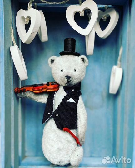 Винтажный мишка скрипач