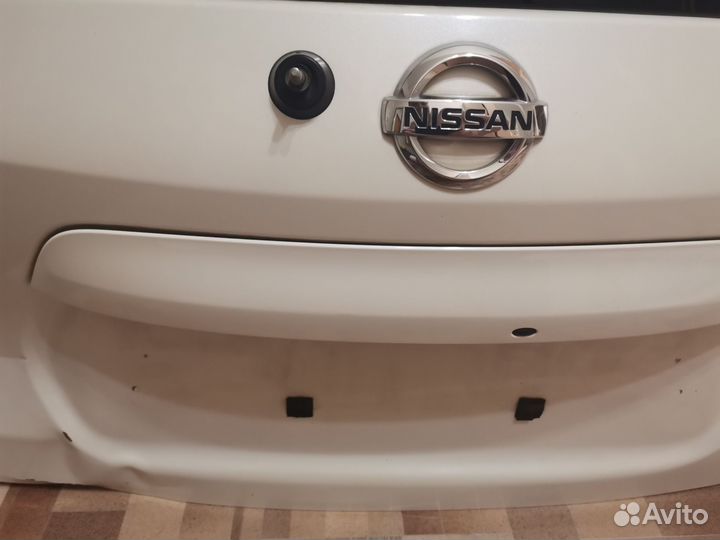 Задняя дверь со стеклом Nissan note e12
