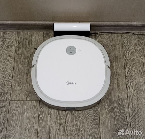 Робот пылесос Midea