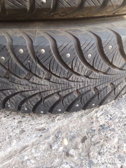 R15 Sava Eskimo Stud 185/65, PCD 4x114.3 DIA 67