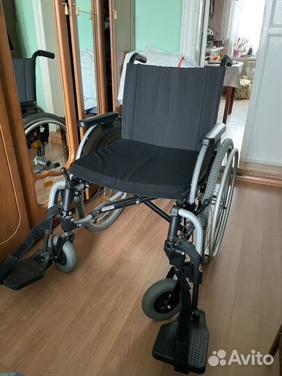 Коляска инвалидная складная