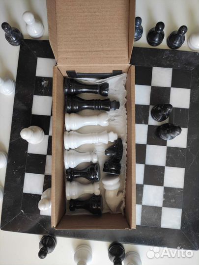 Шахматы каменные ч/б, мрамор