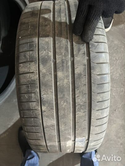 Pirelli Ice Zero 255/30 R20 92