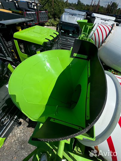 Автобетоносмеситель Shacman (Shaanxi) SX5258GJB6R384, 2024