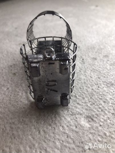 Кормушка фидерная