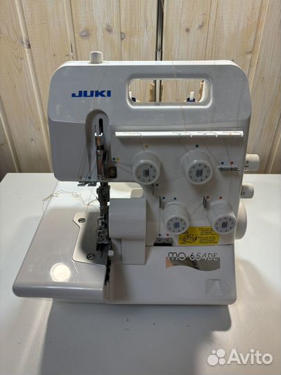Оверлок juki mo 654de