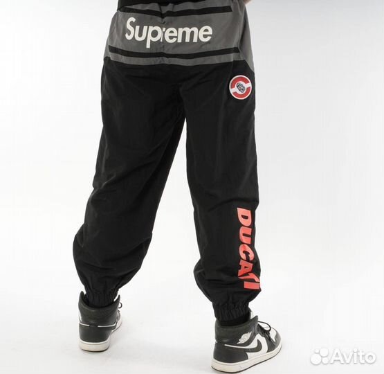 Спортивные штаны supreme x ducati черные