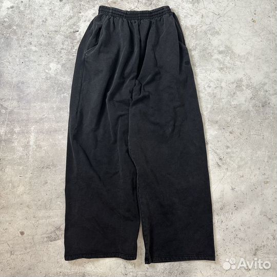 Штаны Balenciaga Sweatpants 3b