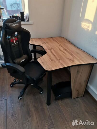 Стол компьютерный игровой с вырезом 120см