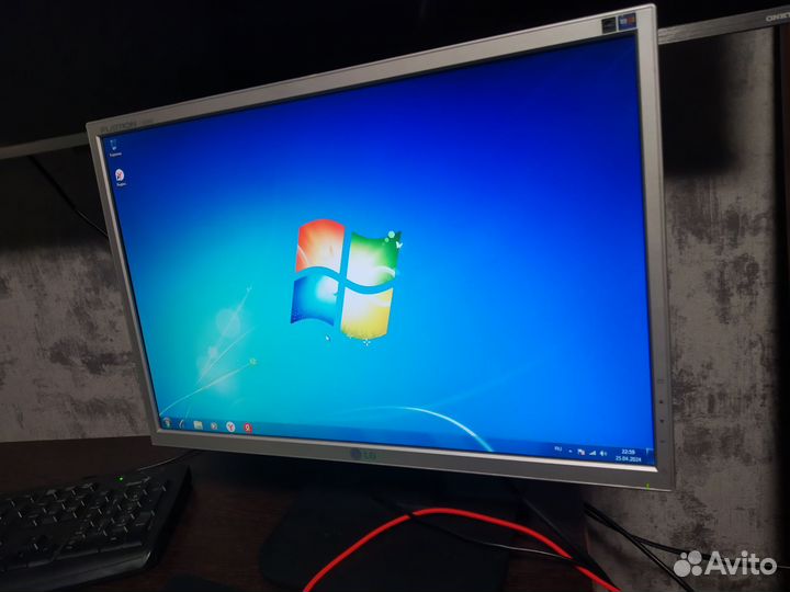 Монитор LG Flatron L192WS 19