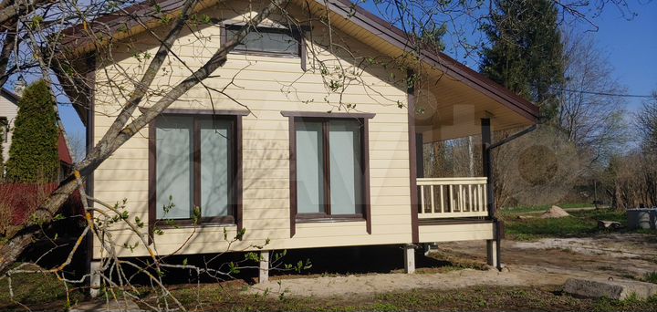 Дом 54 м² на участке 4 сот.