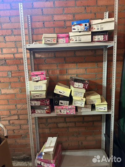 Продаю стеллажи