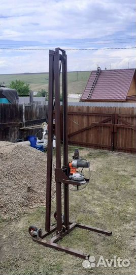 Стойка для бензобура